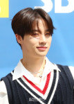 아이콘 김진환, 20일 깜짝 군입대...“아쉽지만, 얼른 돌아올게요” [전문]