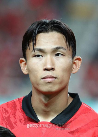 [오피셜] 정우영, 에이스 상징 ‘10번’ 달고 뛴다… 슈투트가르트와 3년 계약