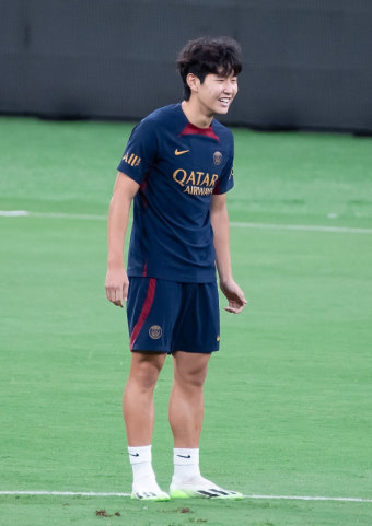 이강인 현지 시선 바뀌었다…PSG 개막전 '깜짝 선발' 전망