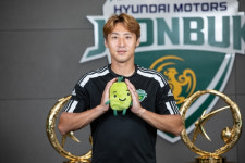 전북 현대 정우재, 안현범, 구스타보 태풍 수재민에게 1000만원 기부