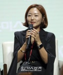 [포토]K아트 토론하는 명지윤 경남제약스퀘어팀장