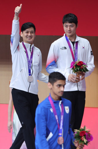 오상욱의 금메달 진심 축하한 형 구본길 