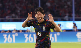 '짜요' 뚫어낸 홍현석 선제골…한국, AG 8강전 1-0 리드 [항저우 2022]