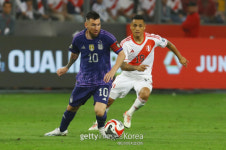 멈추지 않는 메시, 또 새 역사 썼다…월드컵 남미 예선 '역대 최다골'