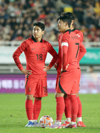 손흥민·이강인 ‘설레는 투샷’ 화제…세트피스 '최고의 무기' 갖췄다