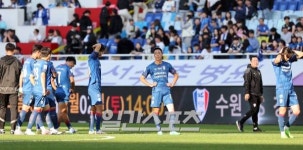 [포토]수원,망연자실 꼴지탈출 실패