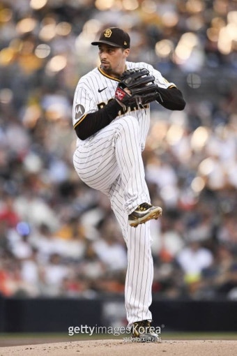 김하성 동료였던 스넬, MLB 역대 7번째 양대리그 사이영상 쾌거