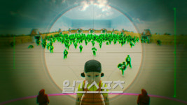 ‘오징어 게임: 더 챌린지’ 제작자 “8만↑ 지원자 받아… ‘무궁화 꽃’ 게임에서 대거 탈락”②