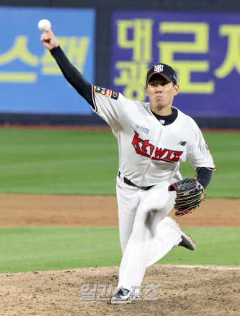 FA 김재윤 품은 '불펜 꼴찌' 삼성, 오승환 남으면 '569세이브' 최강 뒷문