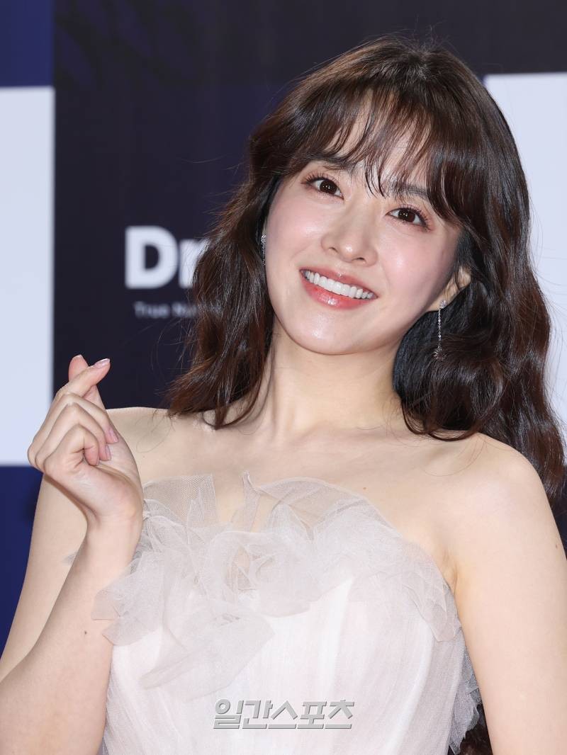 박보영, 제3회 청룡시리즈어워즈 레드카펫 등장! 러블리 미모로 시선 사로잡아