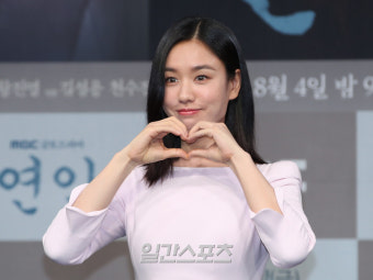 안은진, 김은숙 작가와 손잡나.. “‘다 이루어질지니’ 긍정 검토 中” [공식]