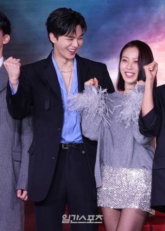 [포토] 송강, '고민시를 향한 '스위트' 눈빛'
