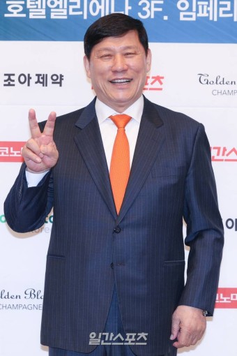 [포토] 2023 조아제약 프로야구대상 참석한 허구연 총재