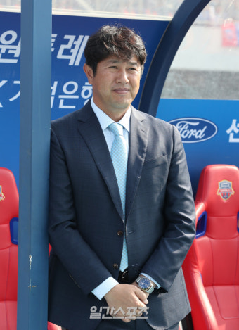 [오피셜] 김도균 감독, 수원FC 떠난다…차기 행선지 서울 이랜드 유력