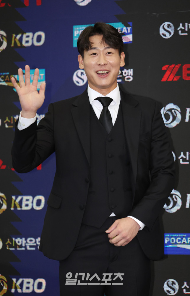2024 KBO리그 골든글러브 시상식, 박찬호와 박성한이 강세 예상!