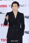 [포토] 김재욱, 시크함 가득한 손가락 하트