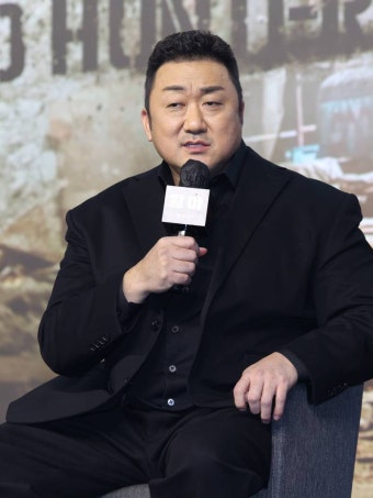 [포토] 마동석, 허명행 감독 호명할 때 제가 나갈 뻔 했어요