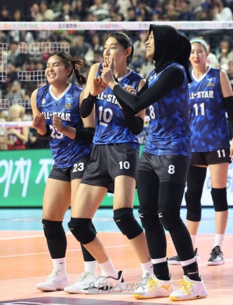 [포토]폰푼 김연경 메가, 다국적 댄스그룹 결성