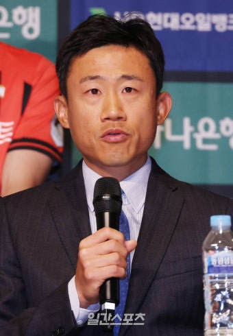 [포토]출사표 밝히는 최원권 감독