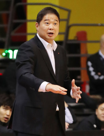 '먹방 찍느라 지도 소홀' 휘문고 현주엽 감독 민원 접수돼···곧 입장 발표