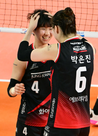 [IS 대전] '메가-지아 폭발+김세인 카드 적중' 정관장, 흥국생명 잡고 인천행...최초 역사 노린다