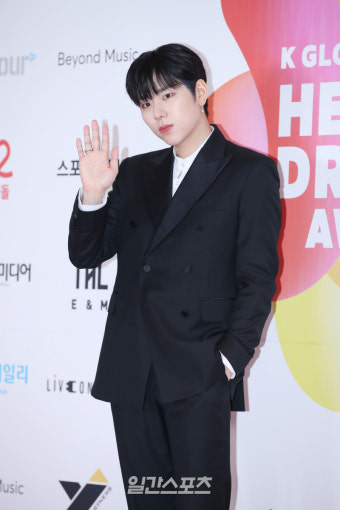 지코, 이효리 후임 ‘더 시즌즈’ 이끈다…“첫방송은 내달 26일” [공식]