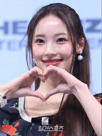 [포토] 리센느 원이, 예쁜 하트 발사