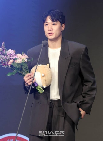 [포토]허웅,인기상 수상