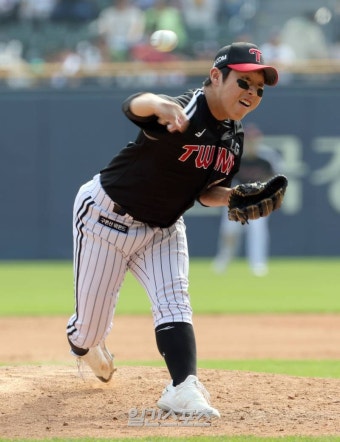 불펜 4명 휴식 선언, '잇몸'으로 버티기 어려웠던 LG [IS 잠실]