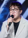 [포토] MC배, 이동열 솔로 쇼케이스 진행 맡아