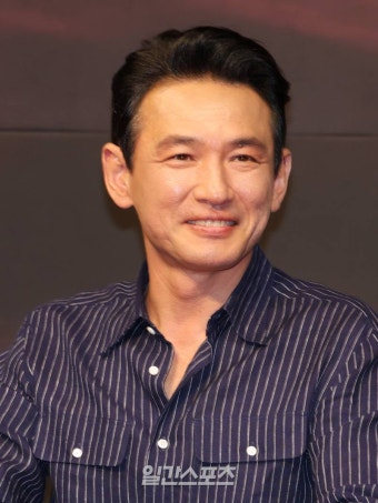 [포토] 미소 짓는 황정민
