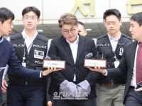 “반성하겠습니다” 구속심사 마친 김호중, 포승줄 묶인 채 유치장으로 [종합]