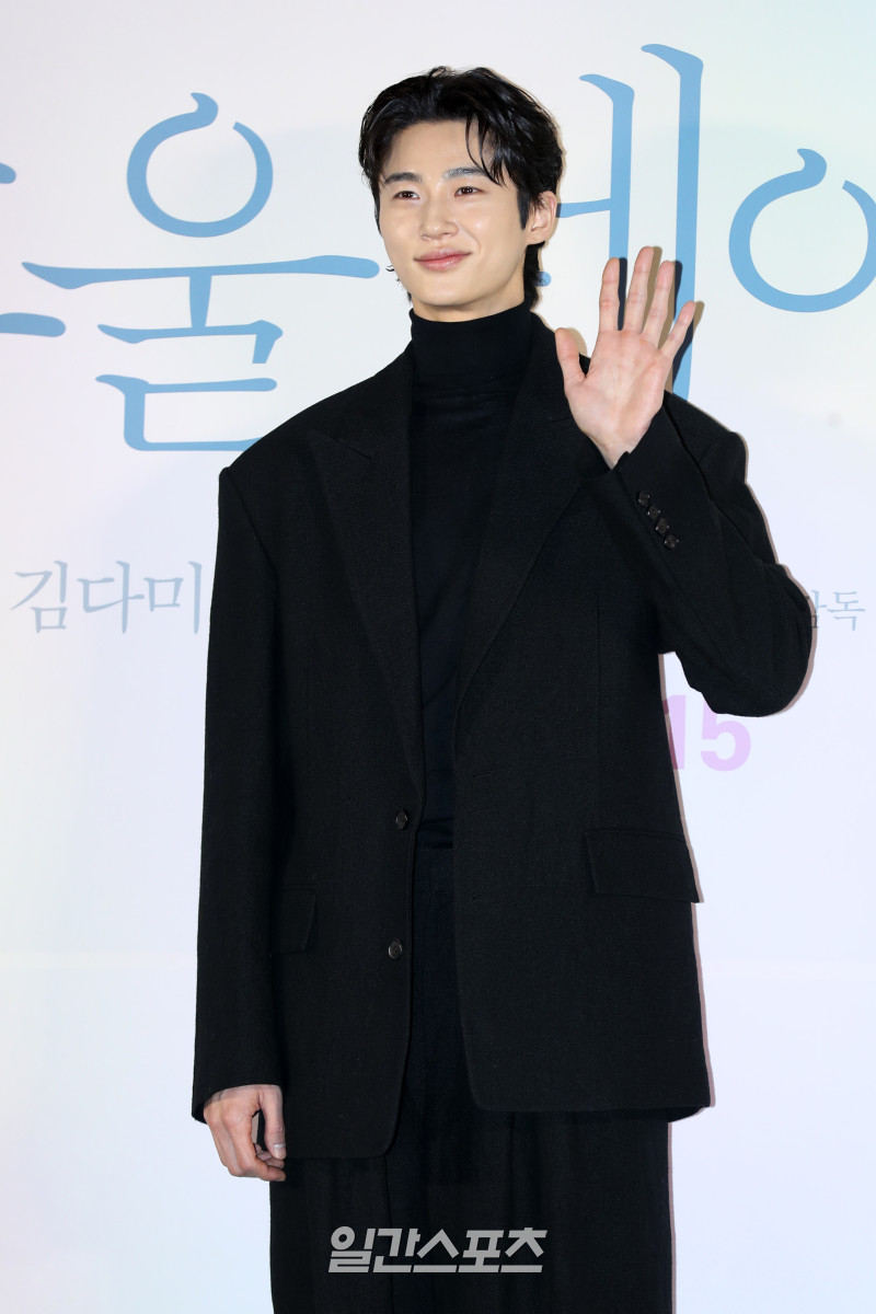 배우 변우석, 까르띠에 앰버서더로 선정되어 새로운 모습 예고