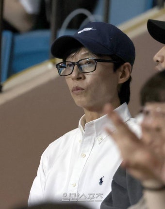 [포토] 김연경 은퇴경기 찾은 유재석