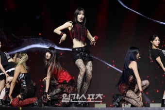 [포토] 하이키, 화려한 '뜨거워지자' 무대