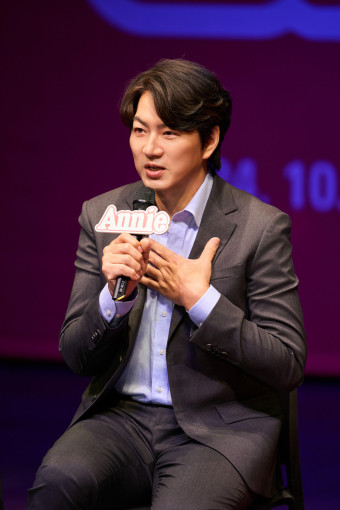 뮤지컬 ‘애니’ 송일국 “작업 행복하다…딸 갖길 바랐는데, 아들만 셋”