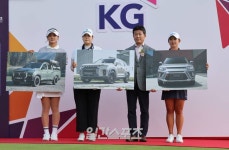 [포토] KG레이디스오픈, 홀인원으로 자동차 부상