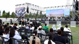 [포토]비 그친 난지한강공원, 젊음의 열기가 가득