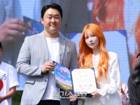 [포토] 오지짱, 2024 크리에이터 어워즈 일상 부문 공로상 수상