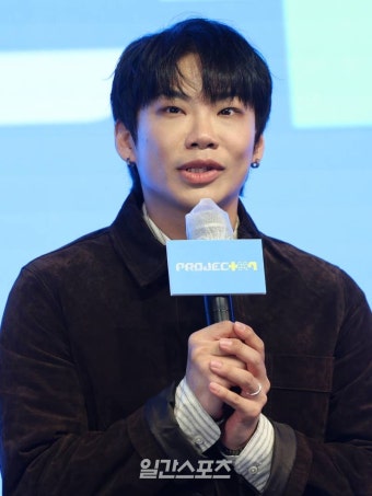 [포토] 인사말 하는 류디