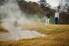 ‘로비’ 하정우, 초보 폼도 실감나네…“따로 골프 연습하진 않아”