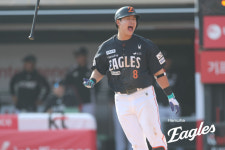 김경문 감독 황영묵·심우준이 리드를, 노시환 홈런이 분위기 가져와...선수들 모두 고생했다 [IS 승장]