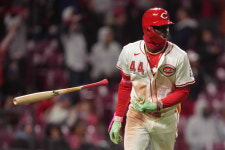 어뢰 배트, 진짜로 사기급인가...2홈런 7타점 폭발한 67도루 대도 데 라 크루즈 느낌 좋던 걸