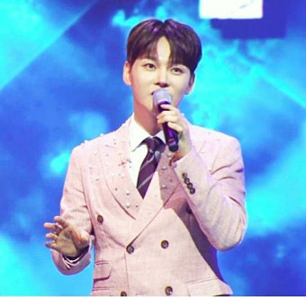 ‘모태솔로’ 박서진 “연애 ‘사랑과 전쟁’으로 배워” (한일톱텐쇼)