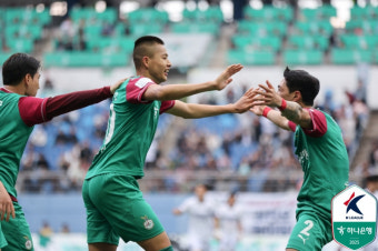 '대전의 아들' 18세 김현오 선발 데뷔전서 데뷔골 폭발...선두 대전, 안양 2-1 꺾고 신바람 3연승