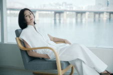 김희애, 쁘렝땅과 함께 25SUMMER 광고 캠페인 공개