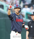 [포토] 김민성,  1타점 적시타 환호