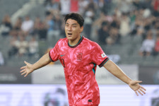 한국, 동아시안컵 개막전서 중국에 3-0 완승…이동경·주민규·김주성 골 맛 [IS 용인]