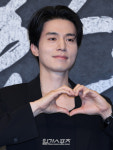 이동욱 “‘착한 사나이’ 위해 머리 잘라… 건달 미화 조심”