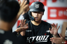 '또 홈런' 안현민에 강백호까지 살아난 KT, 패트릭 선발 합격점까지 '2연승 신났다'